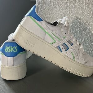Asics White and Blue Retro-Inspired Sneakers with Thick Sole